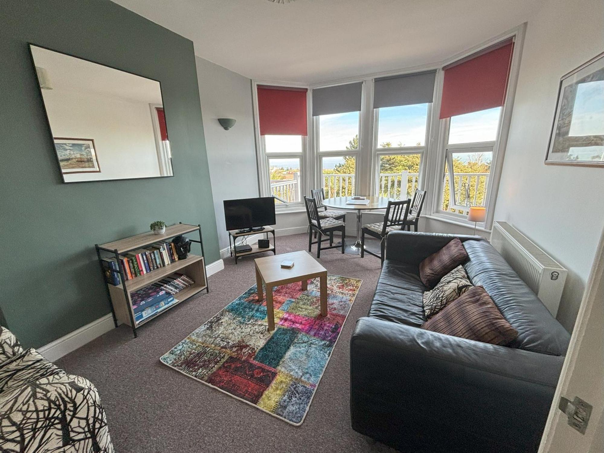 Seabreeze Apartment *